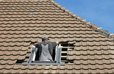 Pose de velux - Le Coudray-Montceaux
